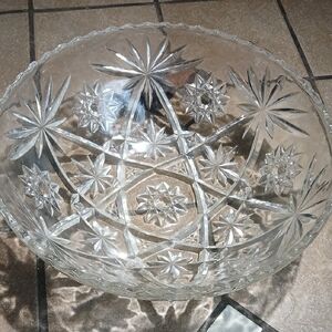 Elegant Clear Glass Bowl with Starburst Design